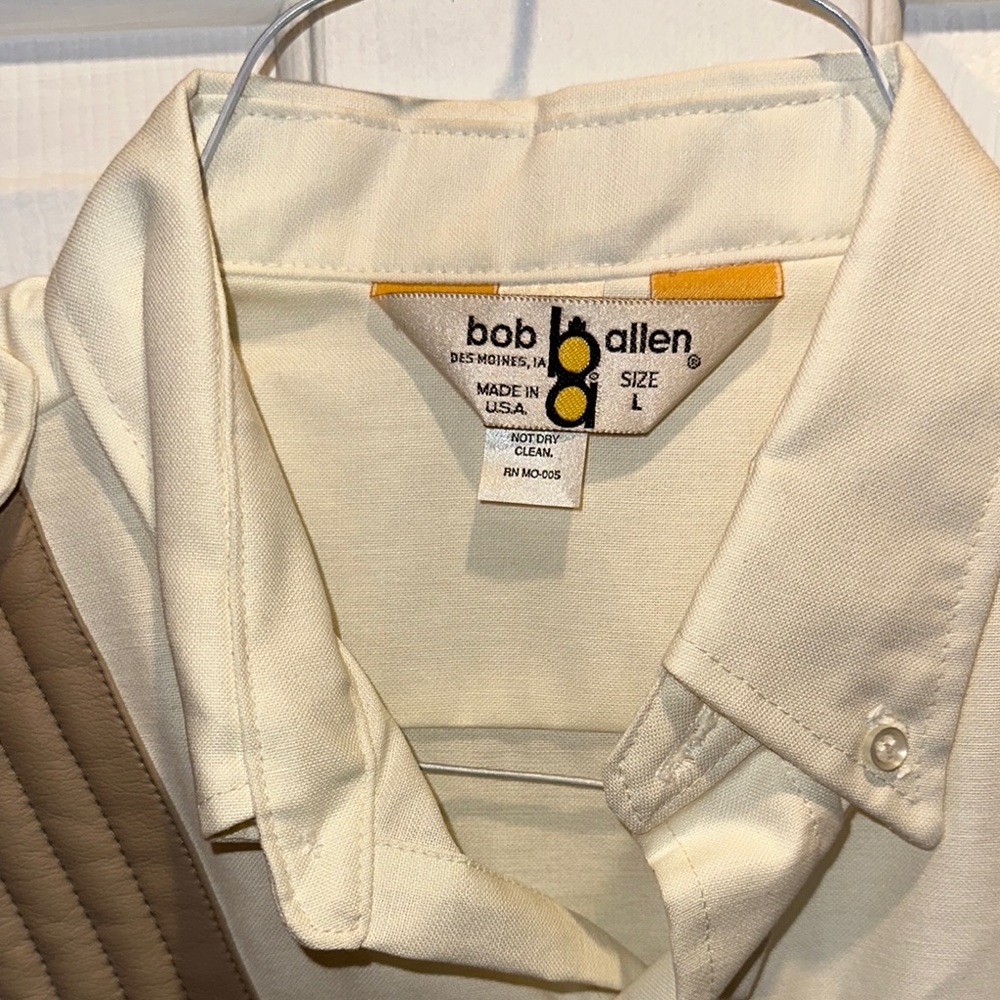 NWOT Bob Allen Cream colored button down shooting